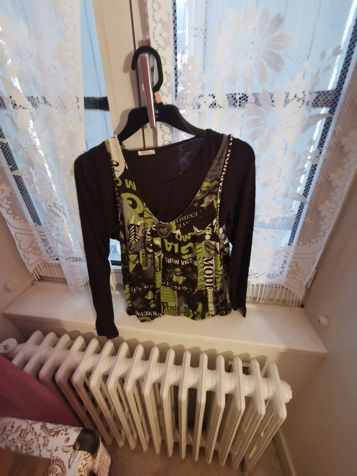 Tunique fantaisie avec boucle manches longues