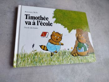 Timothée va à l'école