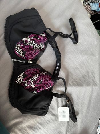 Soutien gorge rouge horge