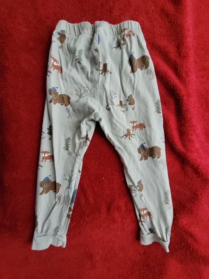 3 pyjamas - photo numéro 10