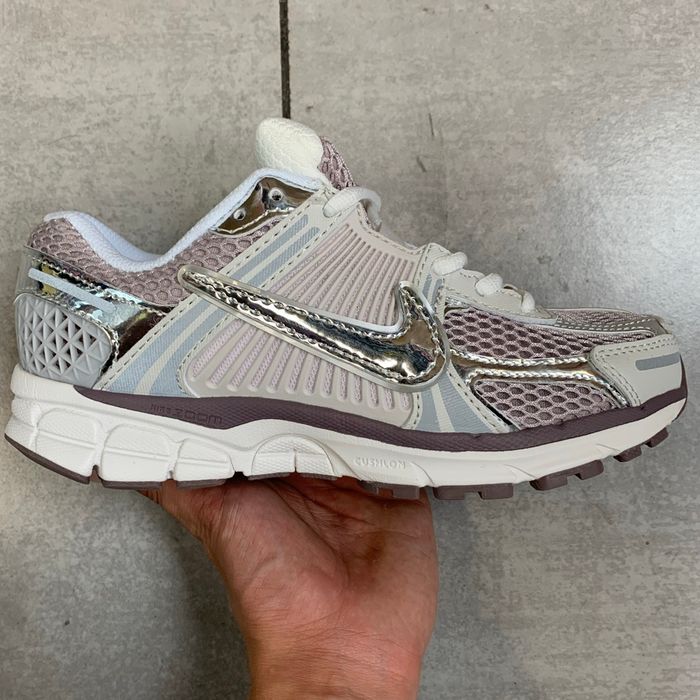 Nike vomero 5