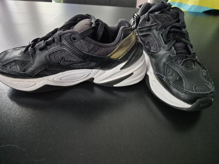 Basket Nike noir T 36,5