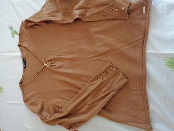 Pull femme taille 3 soit M