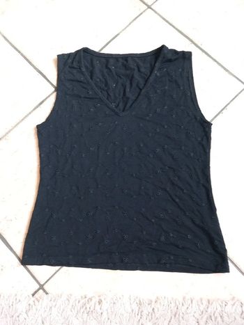 🚪Tee-shirt coton noir T36 dessin fleur ajourée