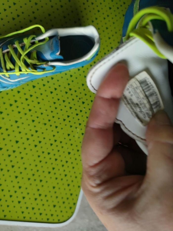 Chaussures foot 34 - photo numéro 4