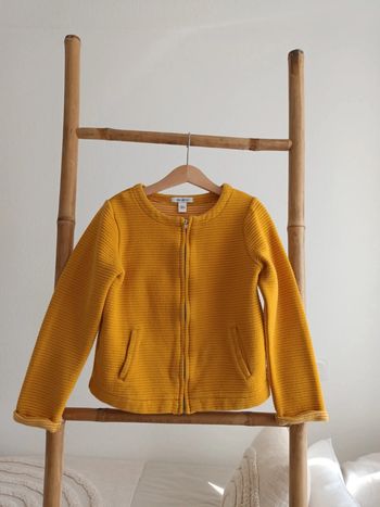 Gilet zippé moutarde Okaïdi 8 ans