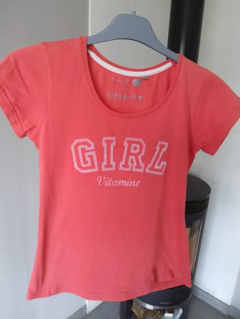 Tee Shirt     fille     16 ans   Vitamine