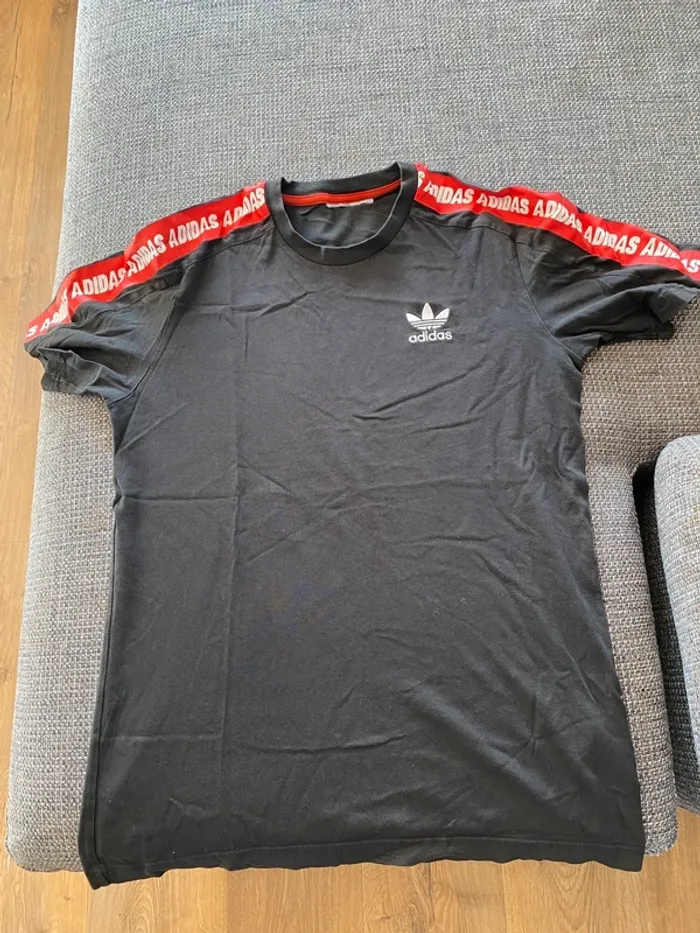 T-shirt Adidas Originals noir & rouge – Style vintage streetwear – Taille M
