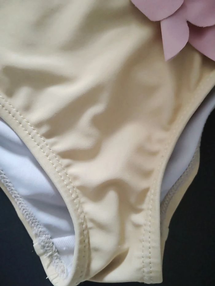 Maillot de bain une pièce taille 5 ans - photo numéro 3