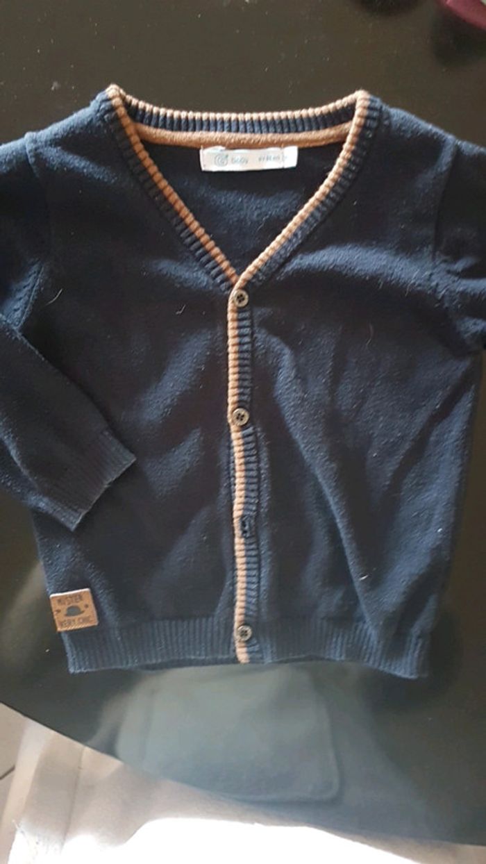 Lot de gilets 18 mois - photo numéro 3