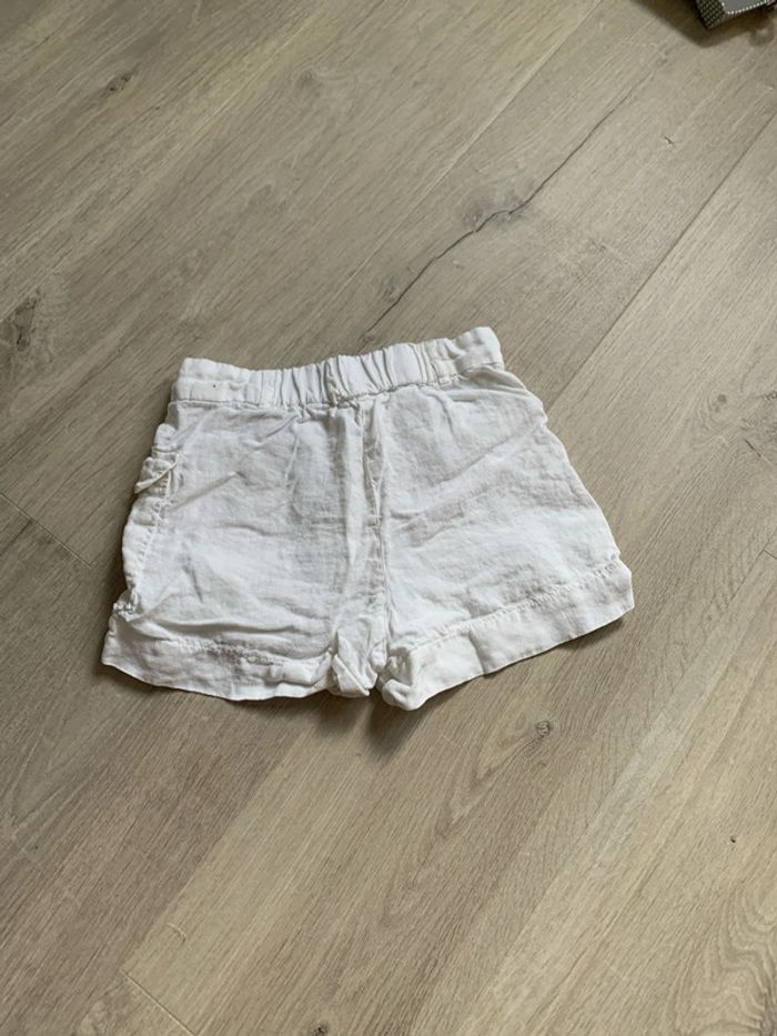 Short court blanc en lin, Zara, 6 ans en très bon état - photo numéro 4