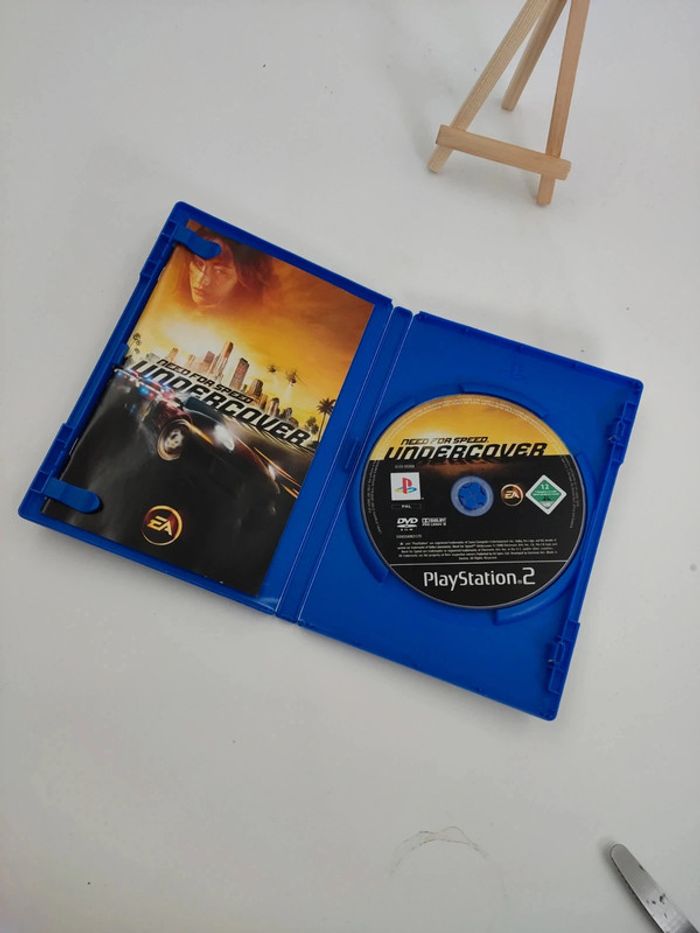 Jeu PS2 "Need for Speed Undercover" complet en boîte - photo numéro 4