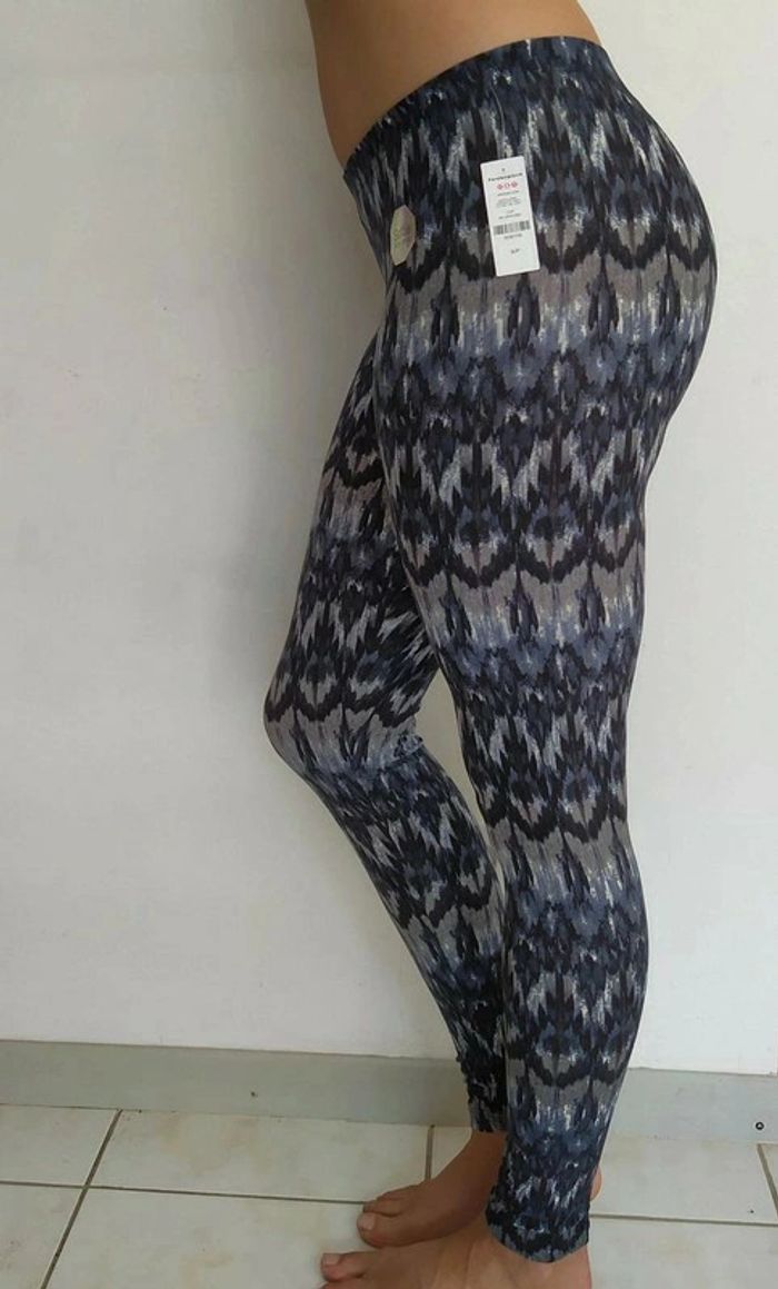 Legging ultra doux NEUF taille S - photo numéro 6