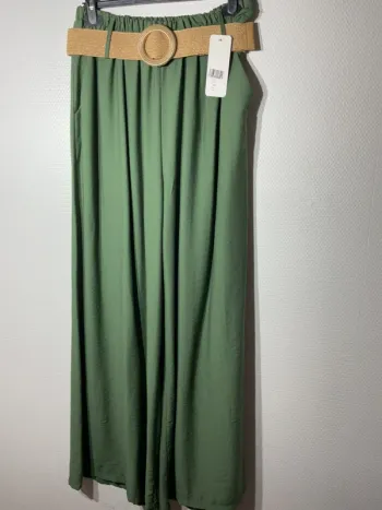 Pantalon large + ceinture femme taille unique (38-46)- new collection - neuf avec étiquette