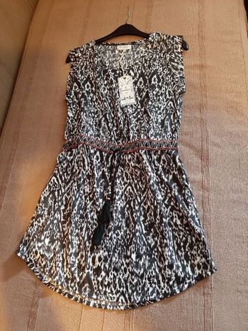 Robe neuve étiquetée Kaporal L