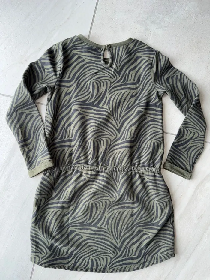 Robe kaki - photo numéro 2