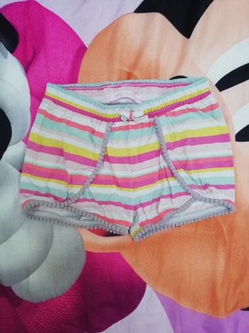 Short fille