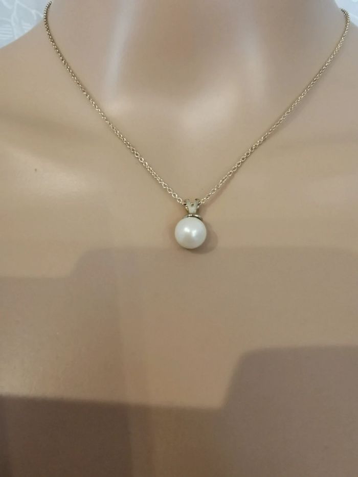 Collier. Perle d'eau douce.