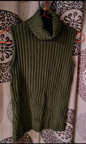 Très joli haut kaki 36