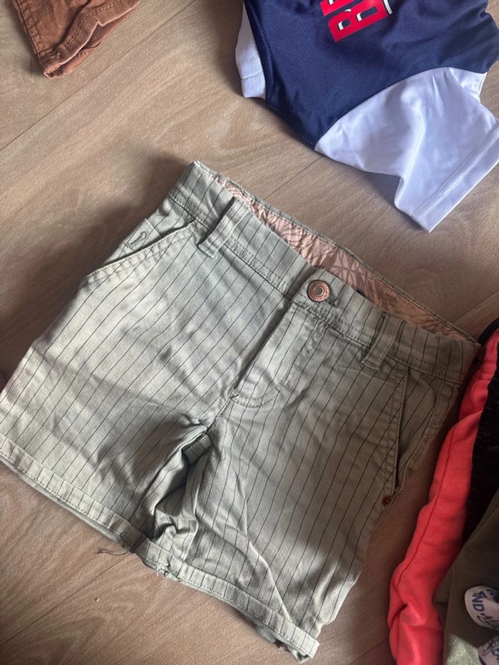 Lot 12 vêtements garçons 4 ans - photo numéro 6