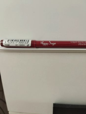 Crayon à lèvres ultra longue tenue