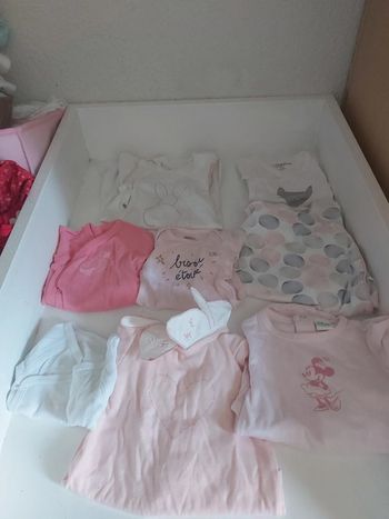 Lot fille naissance/1 mois
