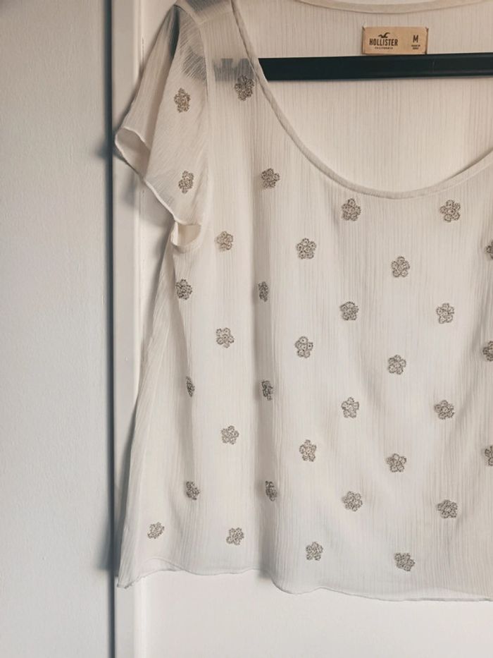 Blouse blanche transparente à perles argentés Hollister Taille M En très bon état - photo numéro 2