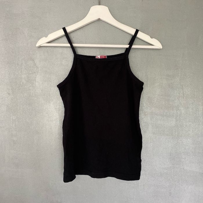 Top à bretelles noir taille 12 ans