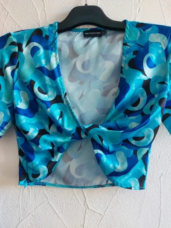 Top coloré PrettyLittleThing Taille 36 - photo numéro 2