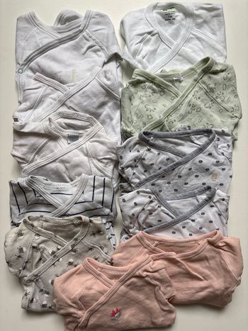 Lot de bodies fille 1mois