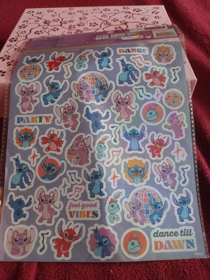 2 feuilles de stickets stitch et Angel - photo numéro 2