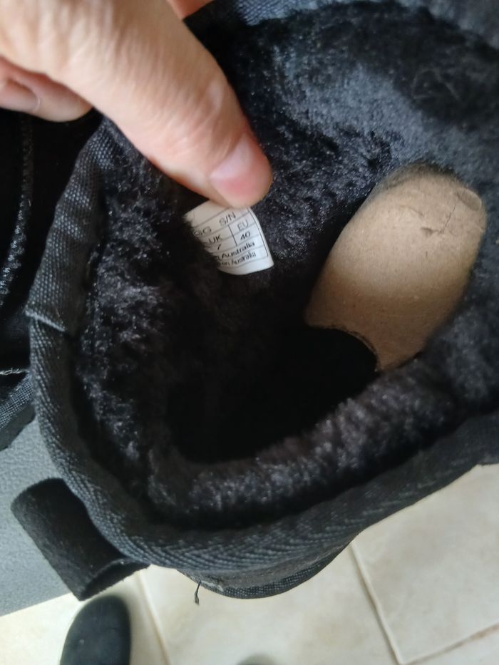 Paire de bottines noires chaude neuves T40 - photo numéro 3