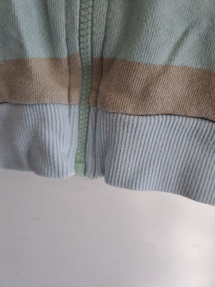 Gilet sans manches à capuche - photo numéro 2