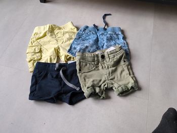 Lot shorts 6 mois