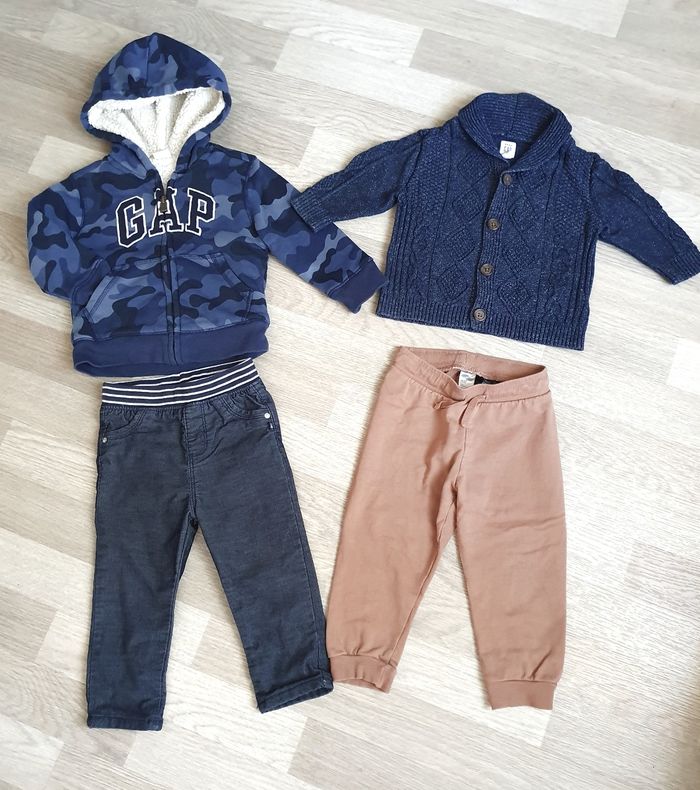Lot de vêtements automne  hiver garçon 12/18 mois