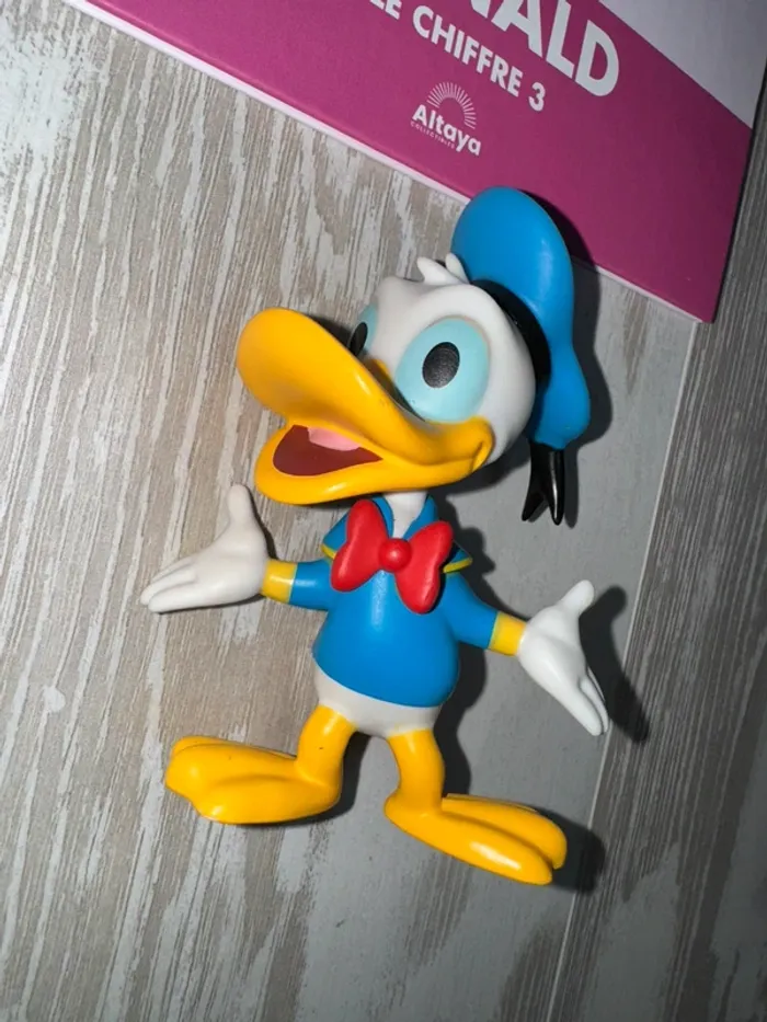 Figurine + livre mes premiers amis Disney Donald - photo numéro 2