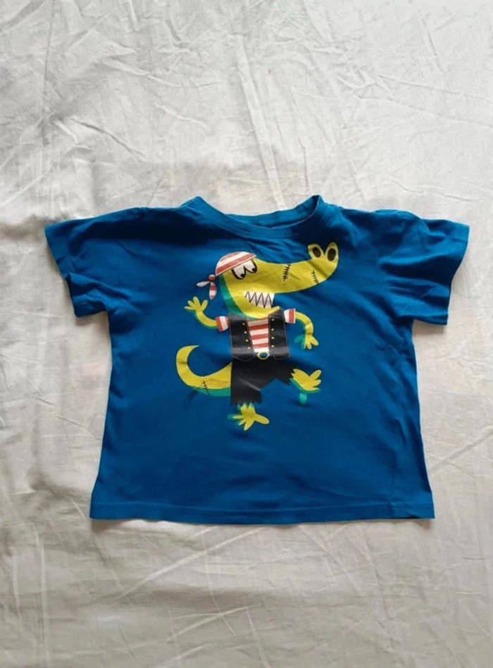 T-shirt (taille 5/6 ans)