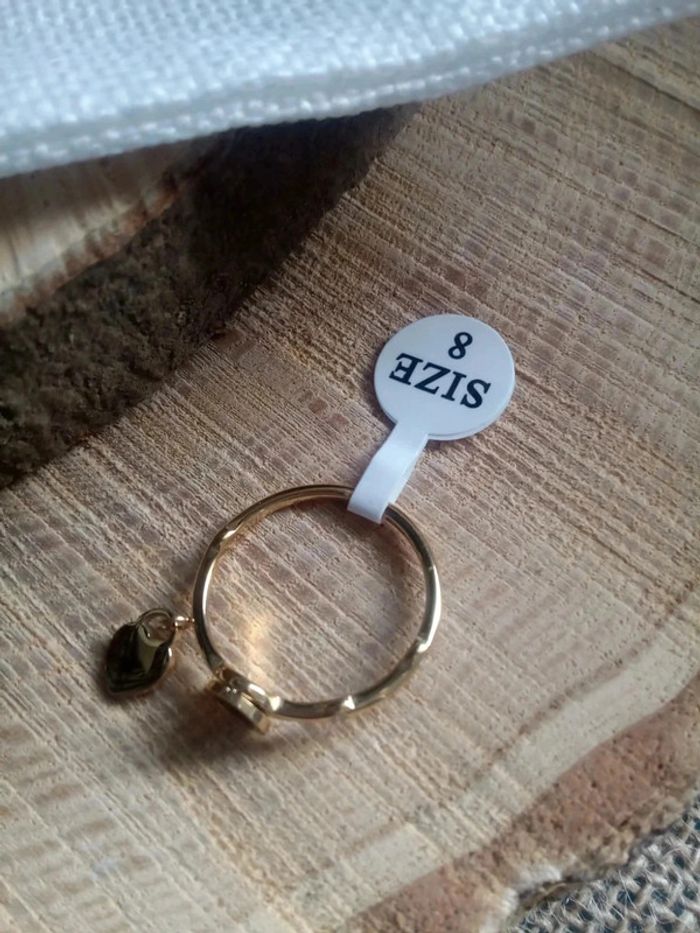 Jolie bague - photo numéro 3