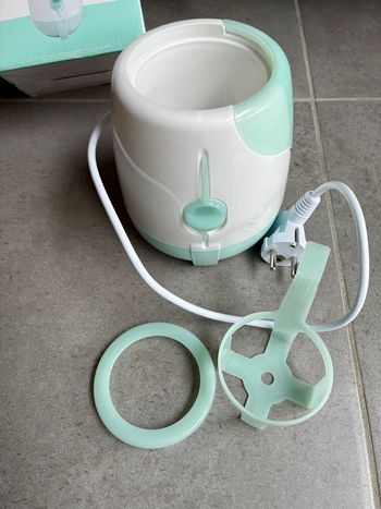 Chauffe biberon Pour biberons et petits pots Chauffe en moins de 3 minutes
