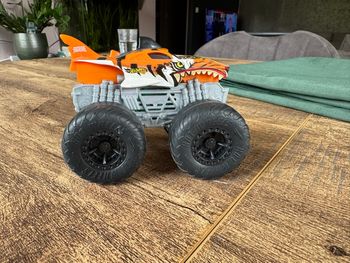 Monster Truck Tiger Shark