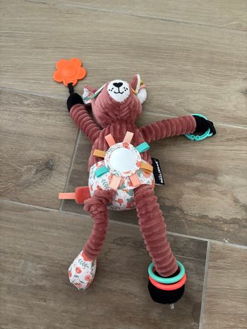 Peluche d’activité nomade méli-mélo la Biche Déglingos
