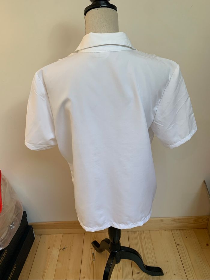 Chemise manches courtes taille 40 - photo numéro 2