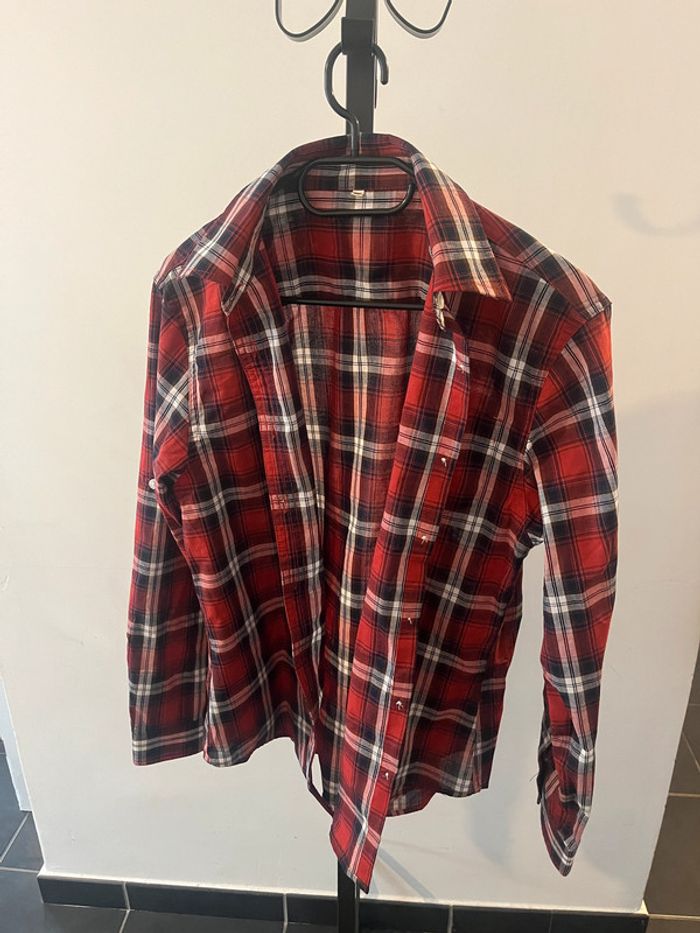 Chemise à carreaux rouge Taille 42/44.