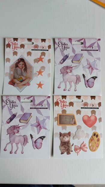 Lot de 4 planches motifs thermocollants