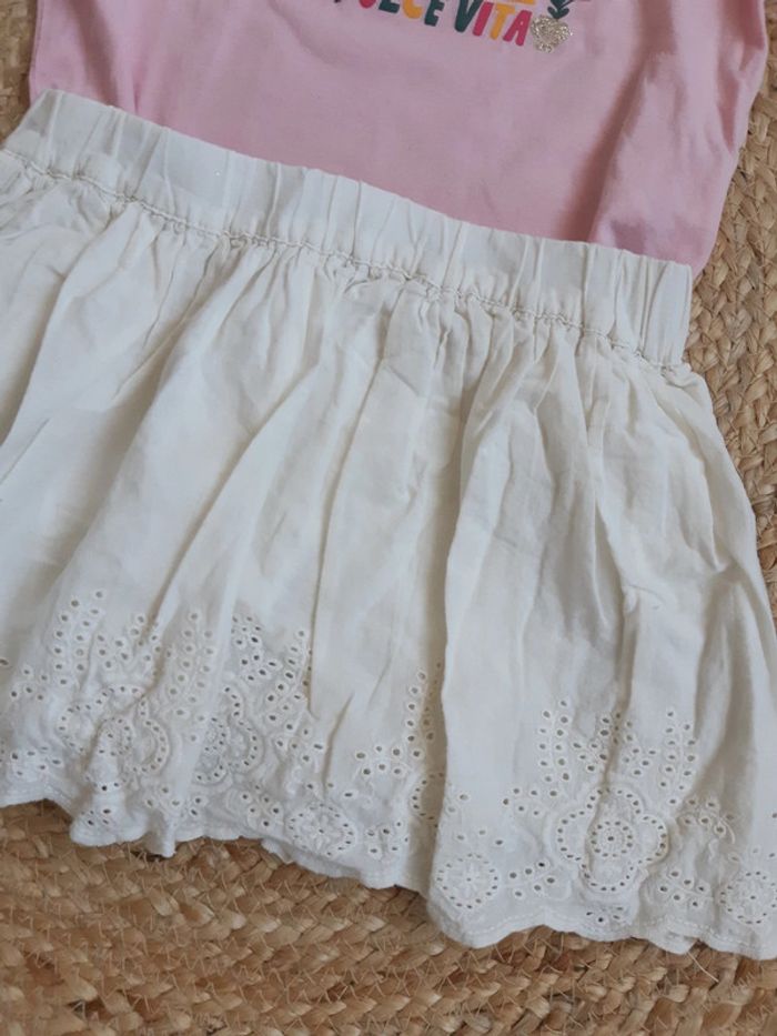 Tenue tee-shirt et jupe 86 cm - photo numéro 3