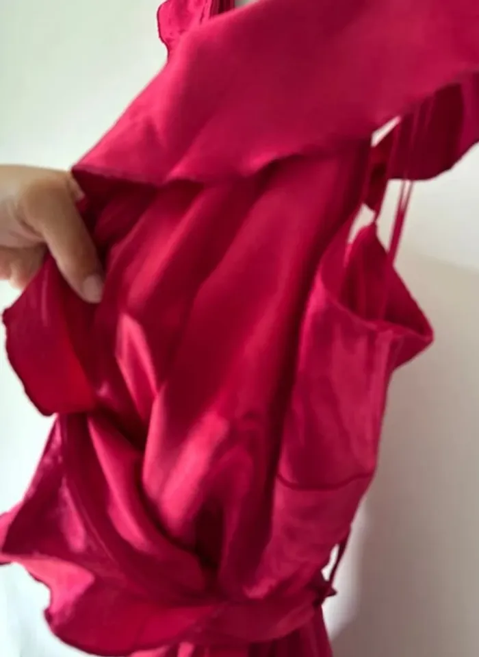 👗 🌻Little Mistress - Taille L- Robe - bordeaux portefeuille à volants - neuf sans étiquette - photo numéro 6