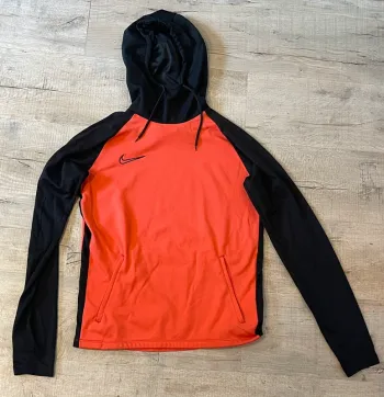 Pull Nike
