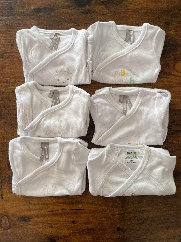 Lot de 6 bodies blancs à manches courtes