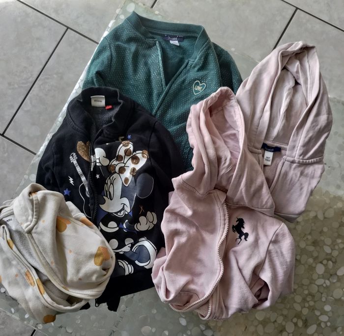 Lot vêtements 6 ans - photo numéro 7