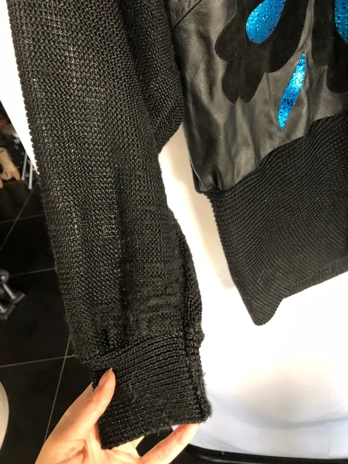 Haut manches longues noir vintage cuir et daim bon état taille 44 à voir ! - photo numéro 13
